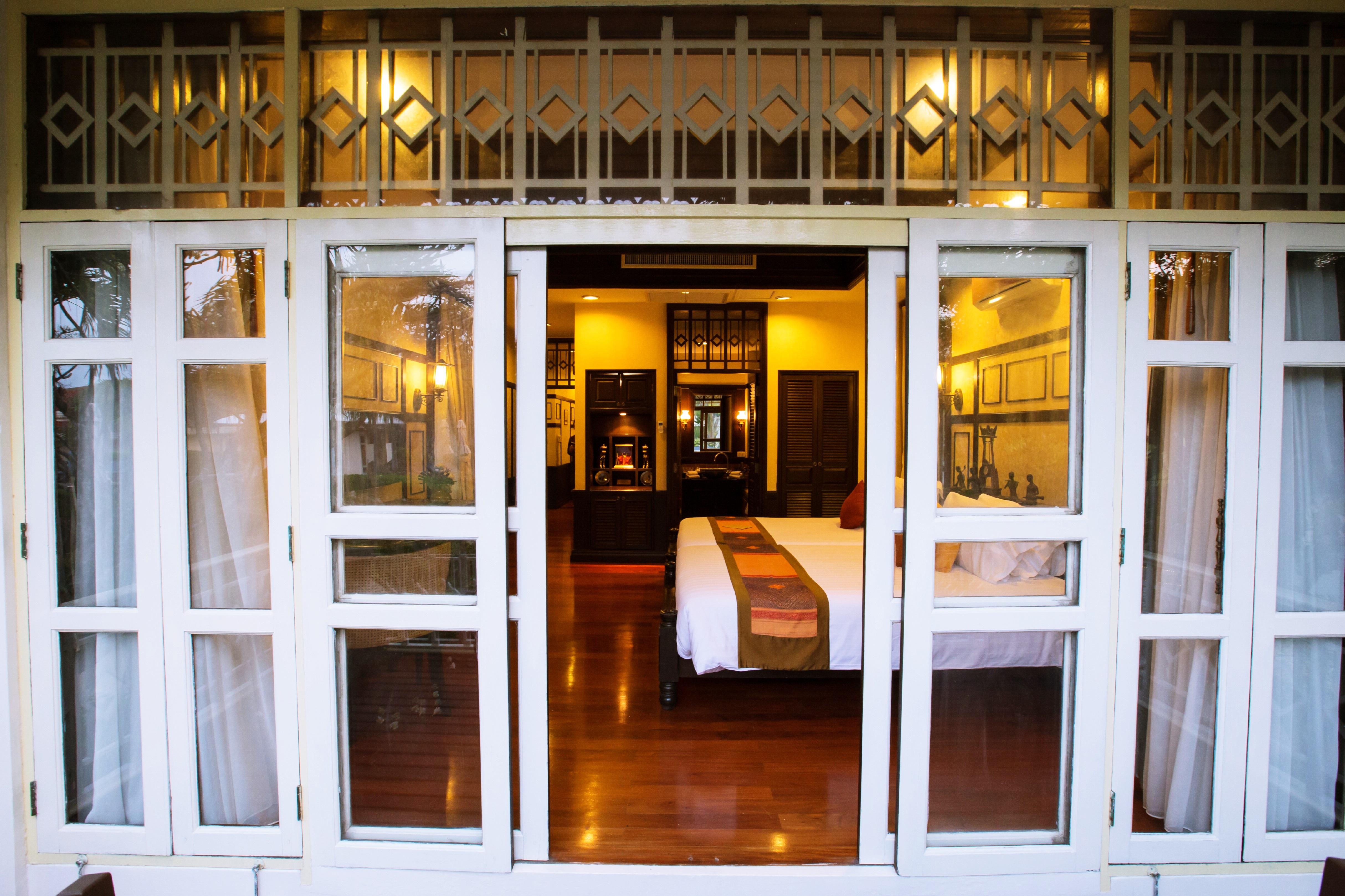 Wora Bura Hua Hin Resort & Spa Kültér fotó A room at the E and O 87 Hotel