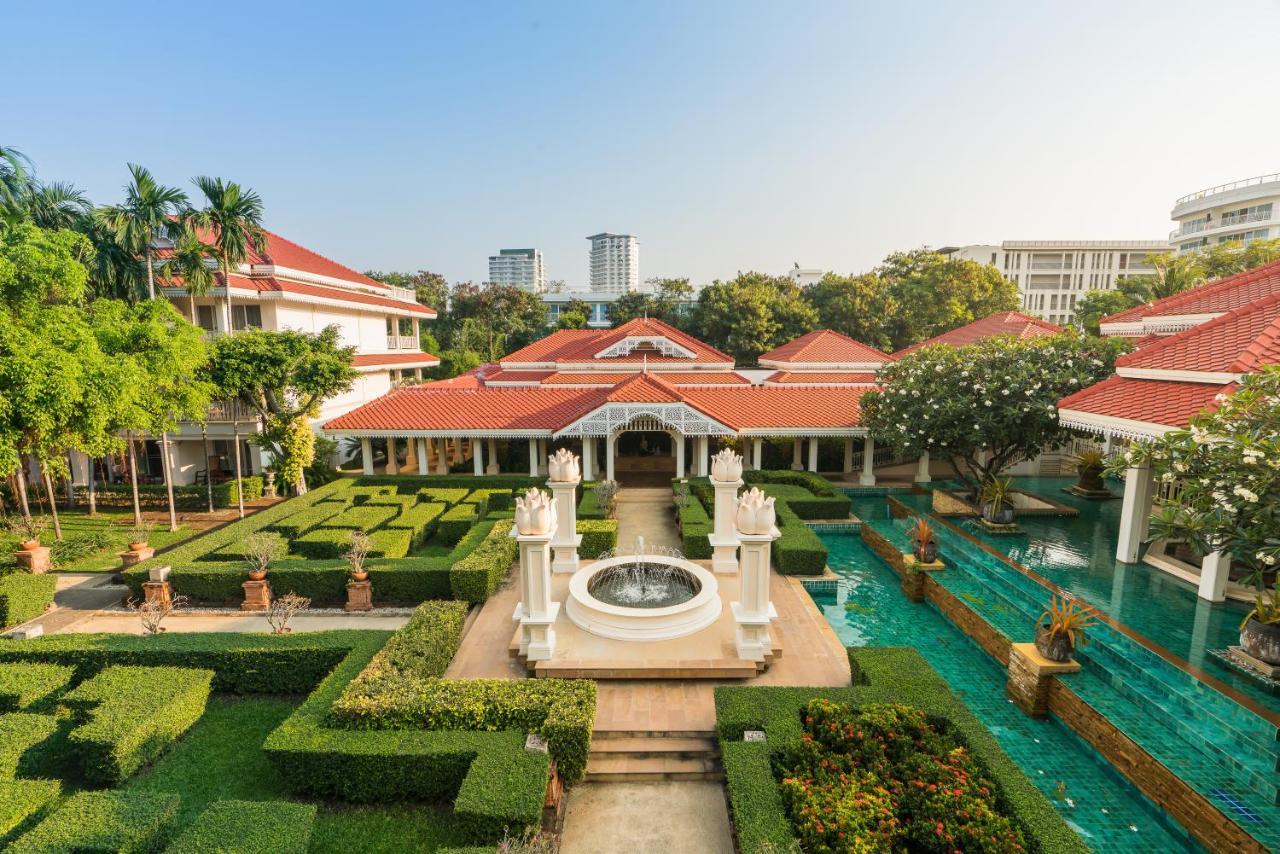 Wora Bura Hua Hin Resort & Spa Kültér fotó The Royal Thai Police Headquarters