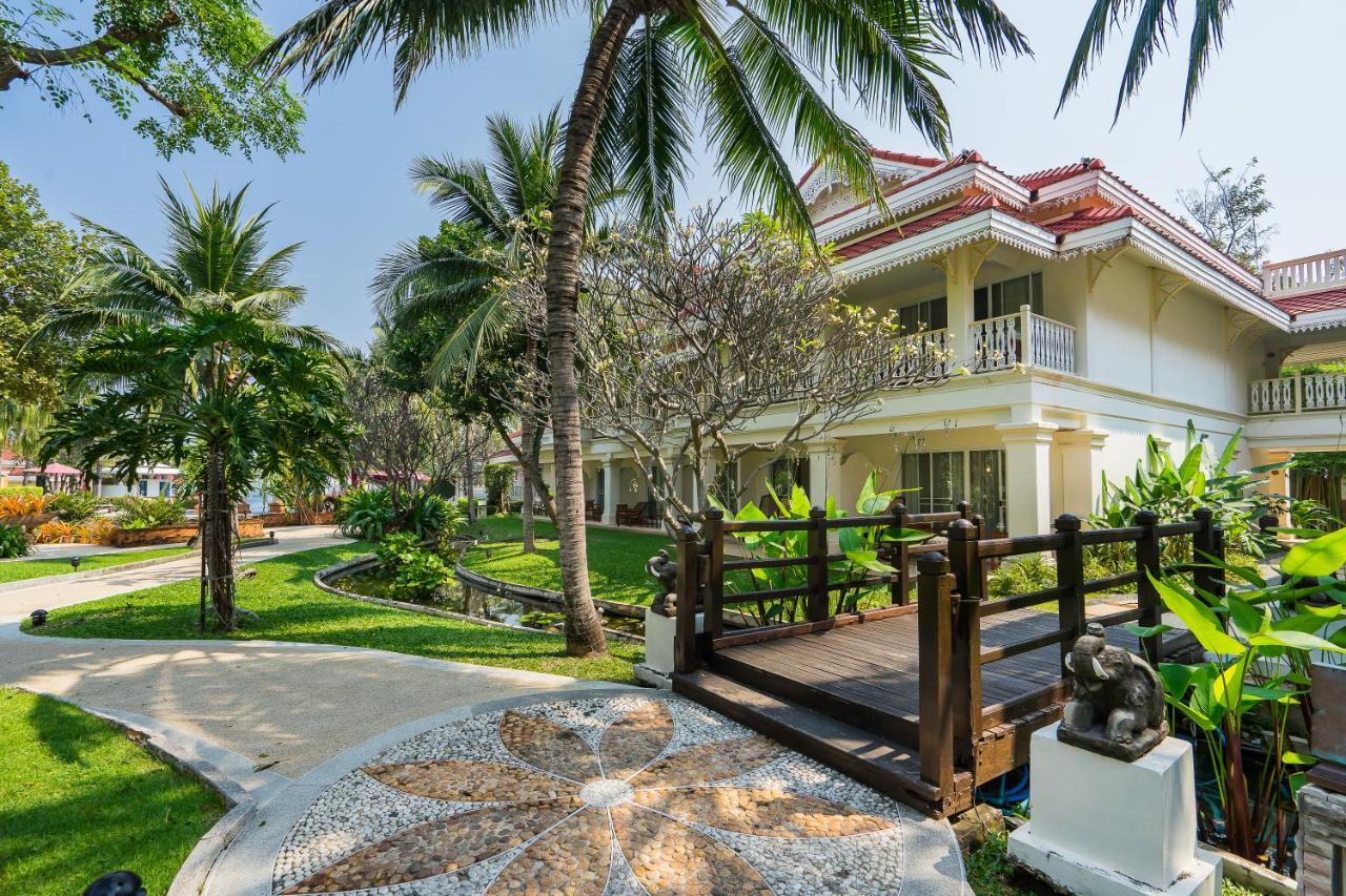 Wora Bura Hua Hin Resort & Spa Kültér fotó The Royal Paradise Hotel and Spa