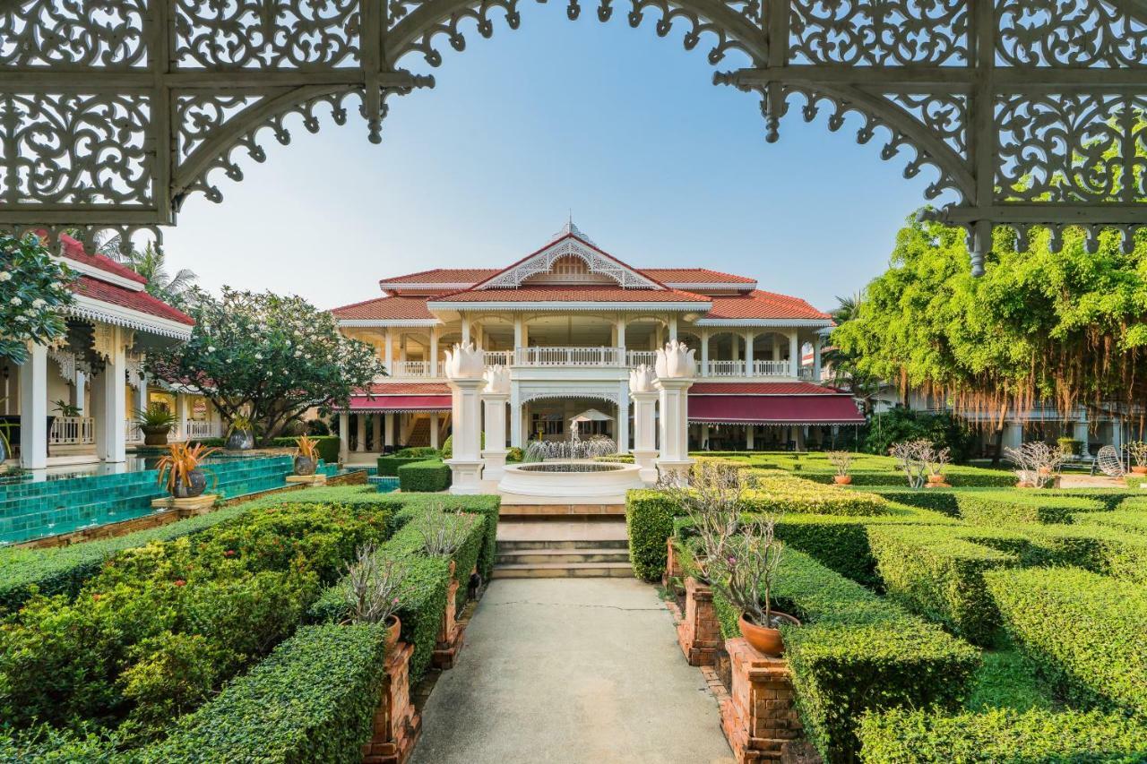 Wora Bura Hua Hin Resort & Spa Kültér fotó The Sukhothai Hotel